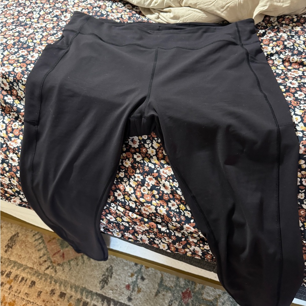 Lululemon leggings with pockets